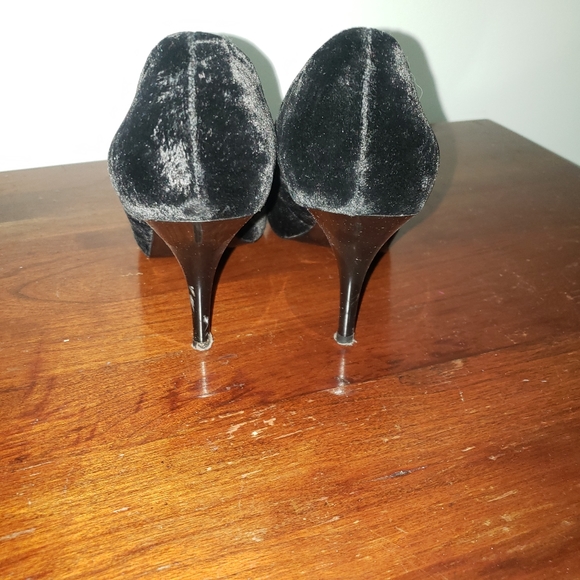 WHBM Bow suede heels - Picture 4 of 7